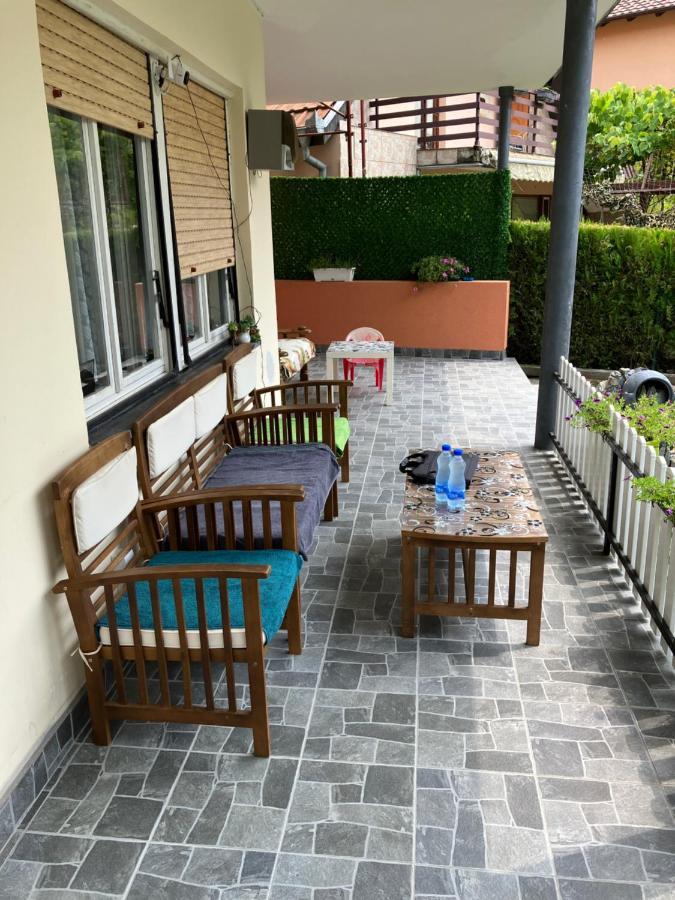 Apartamani Evelin เวลิโก กราดิชเต ภายนอก รูปภาพ