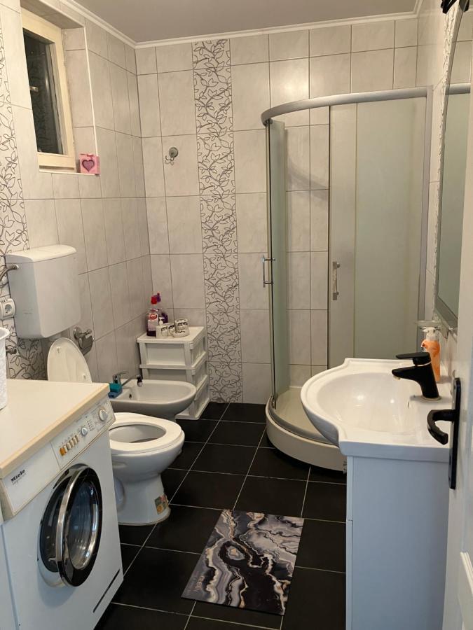 Apartamani Evelin เวลิโก กราดิชเต ภายนอก รูปภาพ